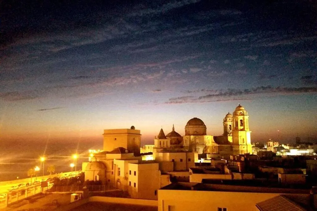 *****Impressive Views Attic Apartment Cadiz